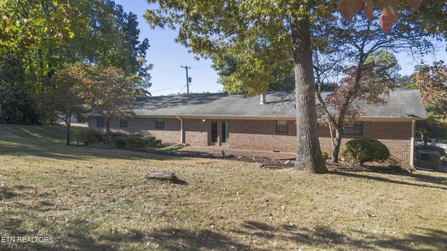 1004 Greenway Lane, Etowah, TN 37331