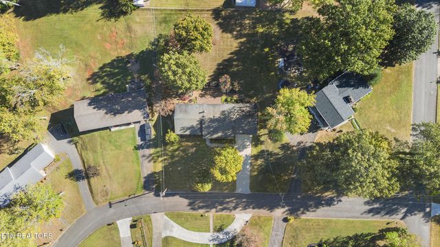 1004 Greenway Lane, Etowah, TN 37331