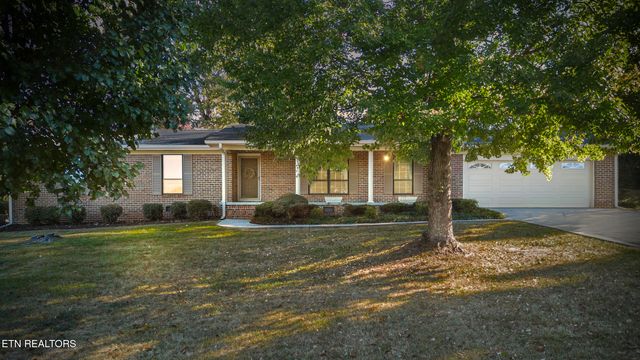 1004 Greenway Lane, Etowah, TN 37331