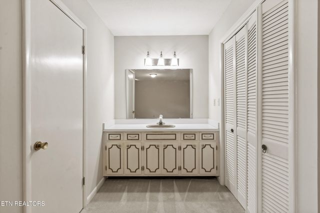 1004 Greenway Lane, Etowah, TN 37331