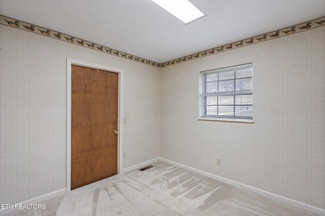 1004 Greenway Lane, Etowah, TN 37331