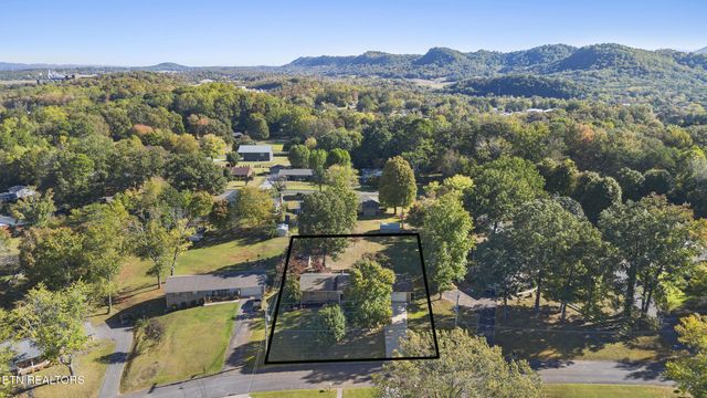1004 Greenway Lane, Etowah, TN 37331
