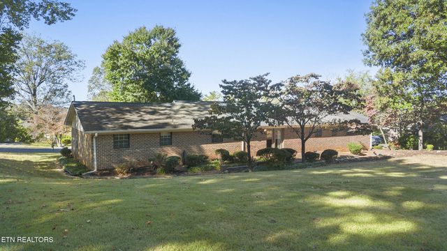 1004 Greenway Lane, Etowah, TN 37331
