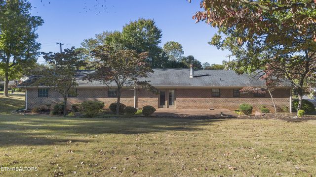 1004 Greenway Lane, Etowah, TN 37331