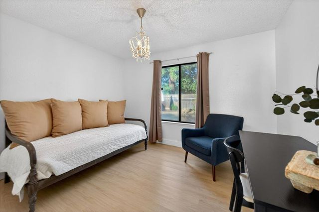 6413 N Arthur Avenue, Fresno, CA 93711