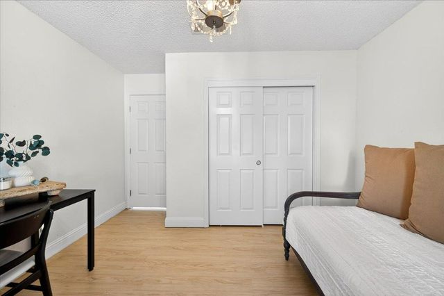 6413 N Arthur Avenue, Fresno, CA 93711