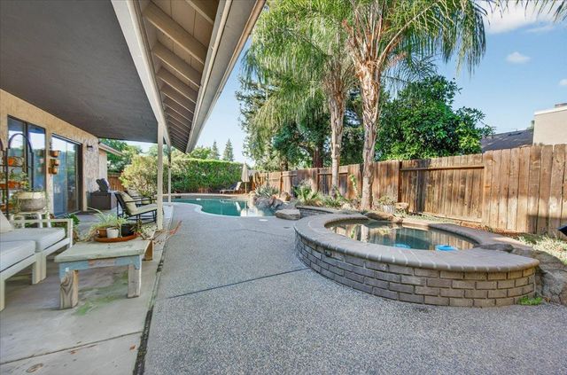 6413 N Arthur Avenue, Fresno, CA 93711