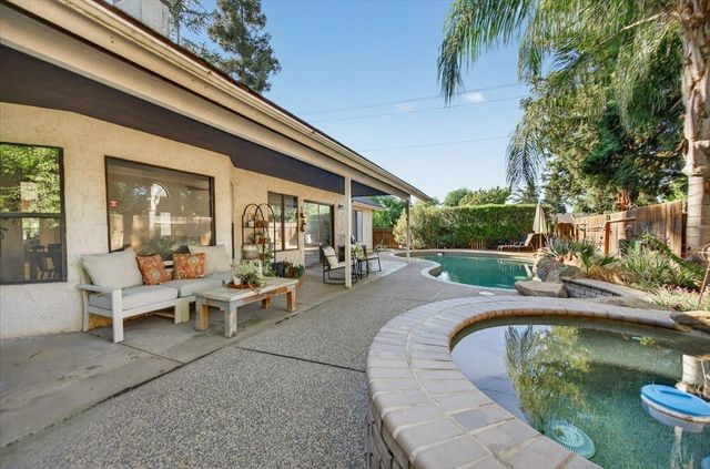 6413 N Arthur Avenue, Fresno, CA 93711