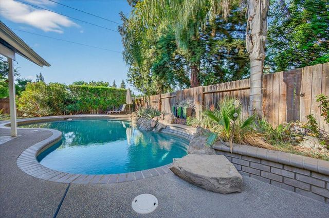 6413 N Arthur Avenue, Fresno, CA 93711