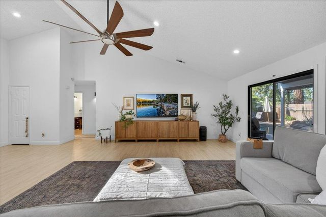 6413 N Arthur Avenue, Fresno, CA 93711