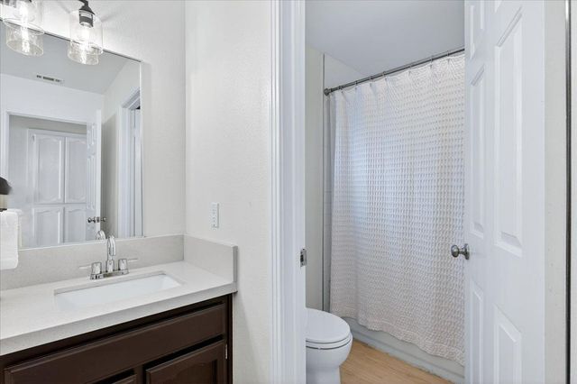 6413 N Arthur Avenue, Fresno, CA 93711