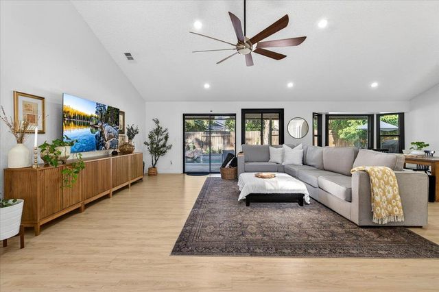 6413 N Arthur Avenue, Fresno, CA 93711