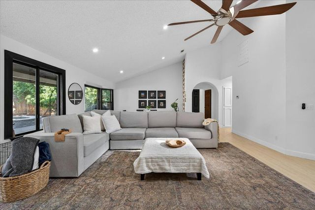 6413 N Arthur Avenue, Fresno, CA 93711