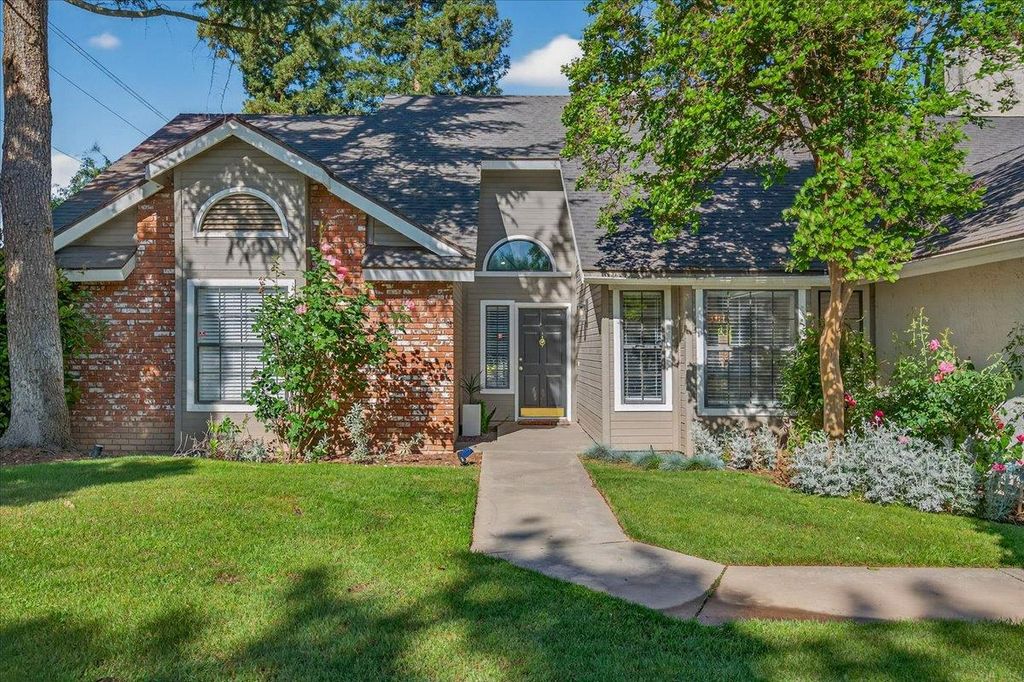 6413 N Arthur Avenue, Fresno, CA 93711