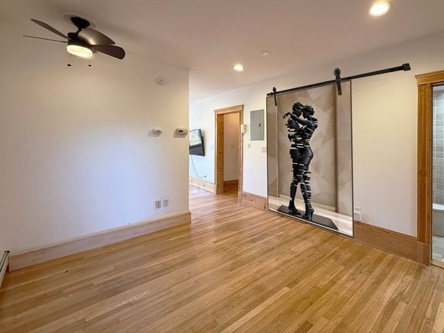 148 Berkshire St 148-4, Cambridge, MA 02141