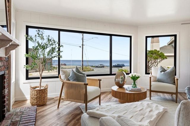 25 Coral Street, Pacific Grove, CA 93950