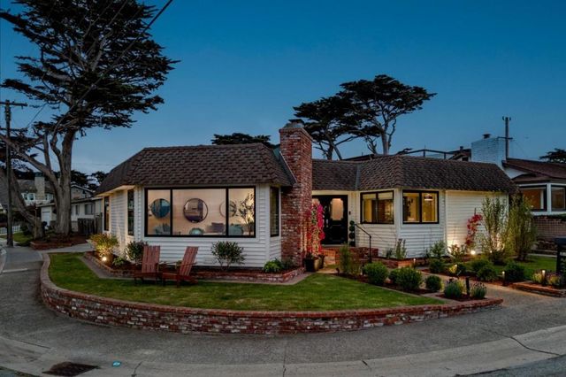 25 Coral Street, Pacific Grove, CA 93950