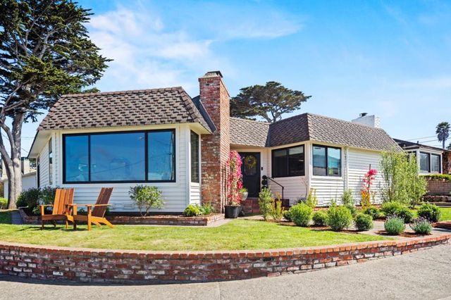 25 Coral Street, Pacific Grove, CA 93950