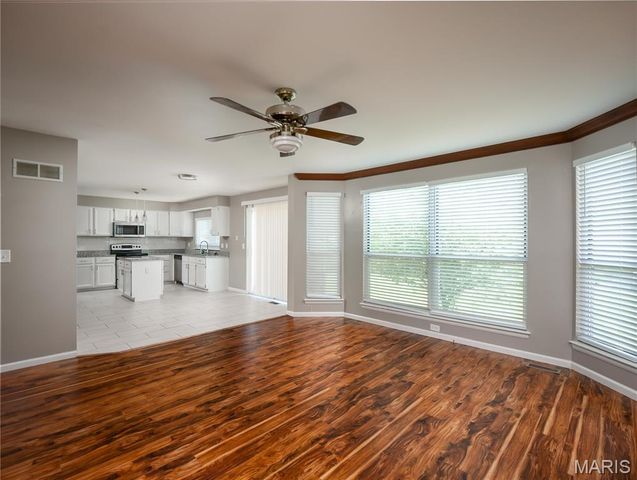 3078 Willow Creek Estates Drive, St Louis, MO 63031