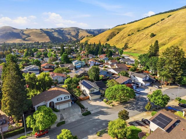 488 Woodward Drive, Fremont, CA 94536