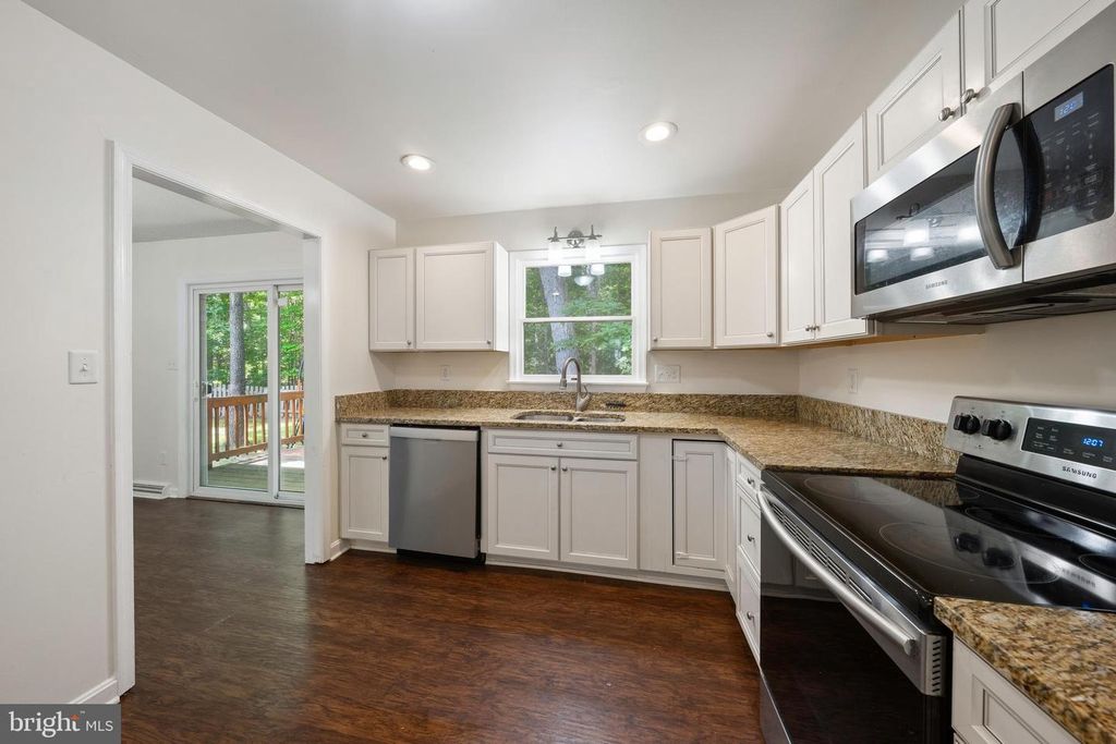 Image 9 of property listing at 21655 DEFENDER ST, Lexington Park, MD 20653