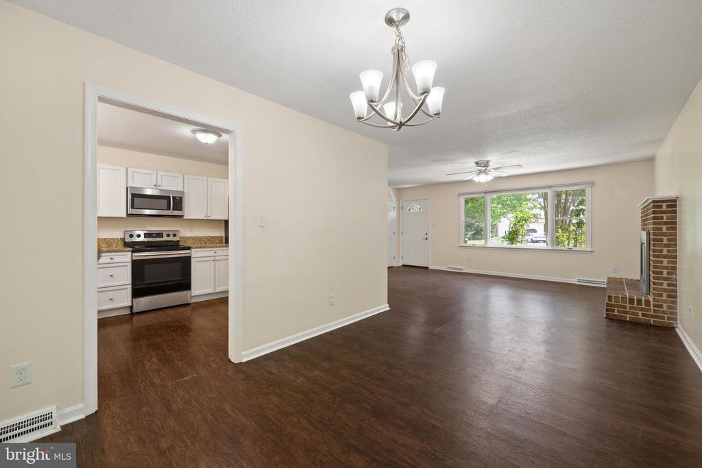Image 10 of property listing at 21655 DEFENDER ST, Lexington Park, MD 20653