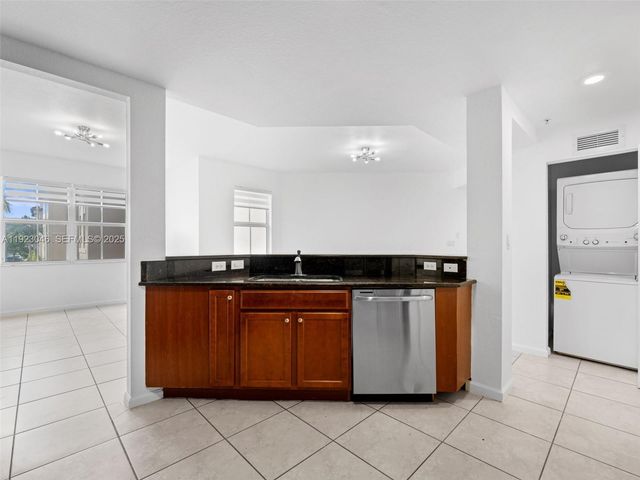 11603 NW 89th St 217, Doral, FL 33178