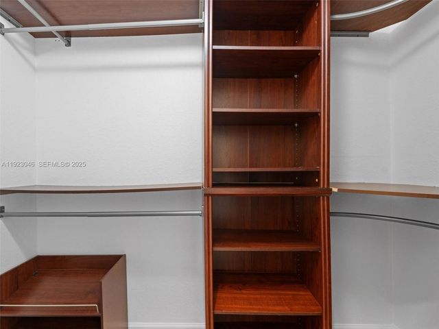 11603 NW 89th St 217, Doral, FL 33178