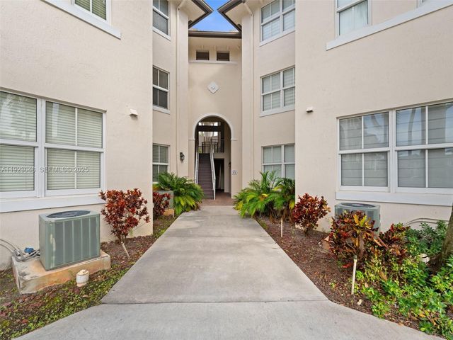 11603 NW 89th St 217, Doral, FL 33178