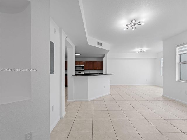 11603 NW 89th St 217, Doral, FL 33178