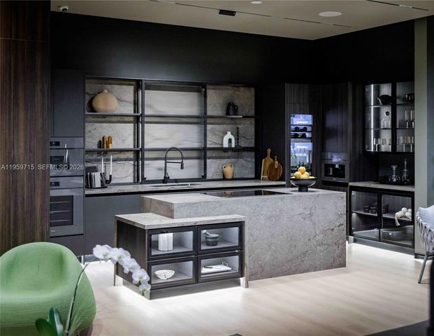 10409 NW 41, Doral, FL 33178