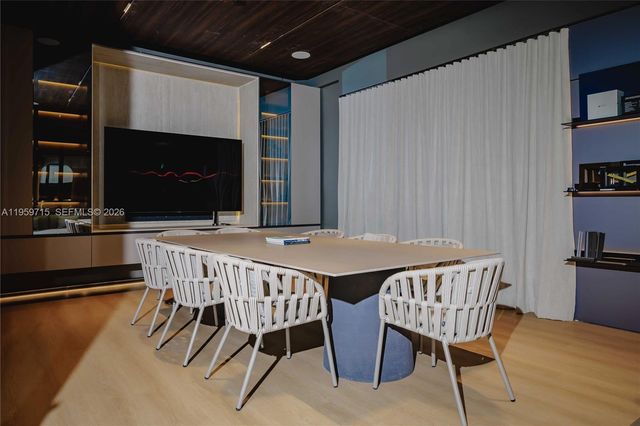 10409 NW 41, Doral, FL 33178