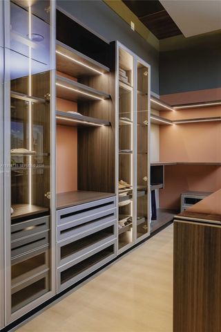 10409 NW 41, Doral, FL 33178