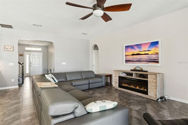 4057 SILK OAK LANE, Minneola, FL 34715