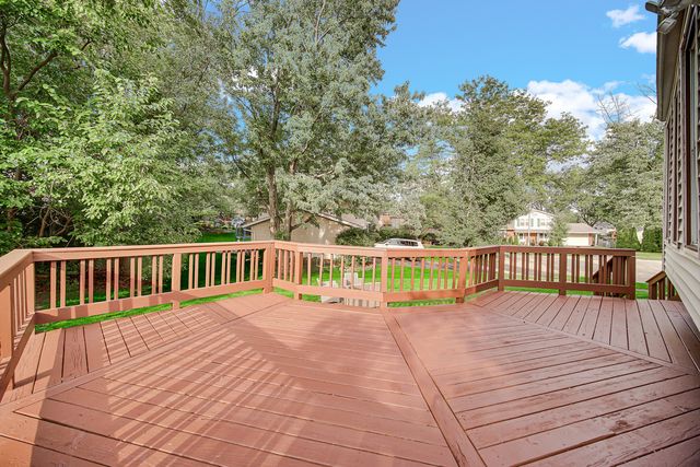 404 ASSEMBLY Drive, Bolingbrook, IL 60440
