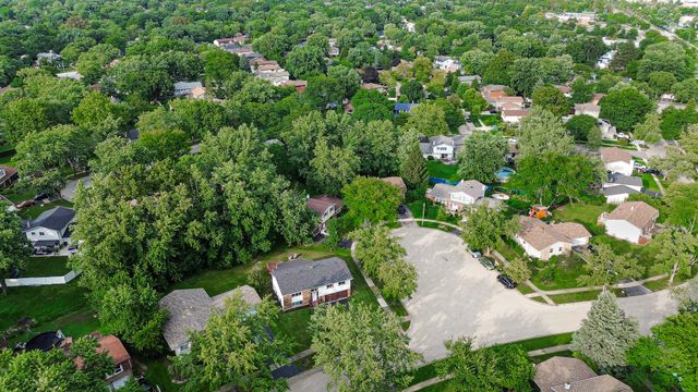 404 ASSEMBLY Drive, Bolingbrook, IL 60440