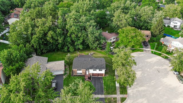 404 ASSEMBLY Drive, Bolingbrook, IL 60440