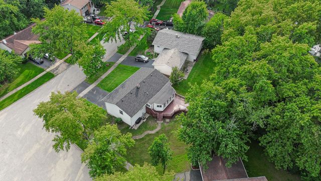 404 ASSEMBLY Drive, Bolingbrook, IL 60440