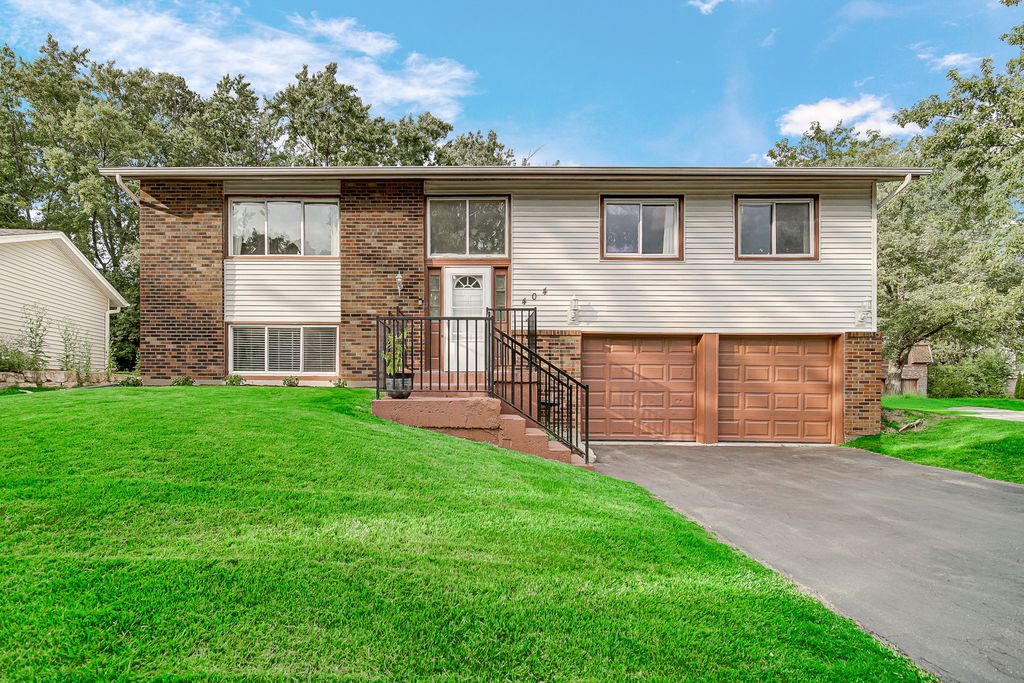 404 ASSEMBLY Drive, Bolingbrook, IL 60440