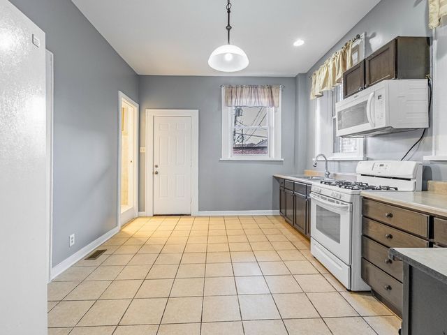 1621 W Cullerton Street 1, Chicago, IL 60608