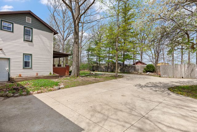 5910 Lyons Highway, Adrian, MI 49221
