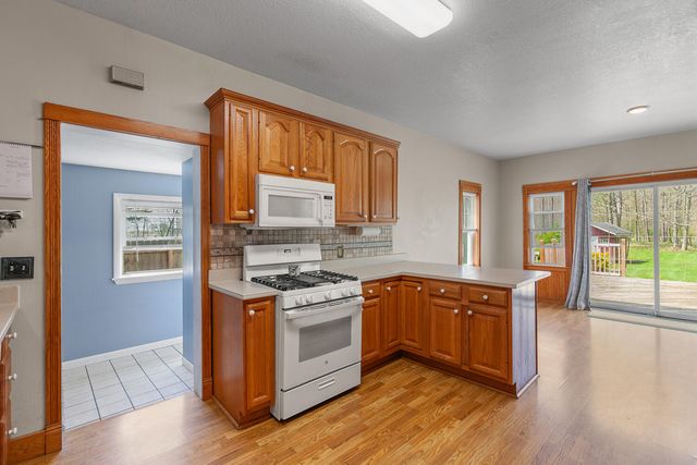 5910 Lyons Highway, Adrian, MI 49221
