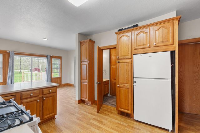 5910 Lyons Highway, Adrian, MI 49221