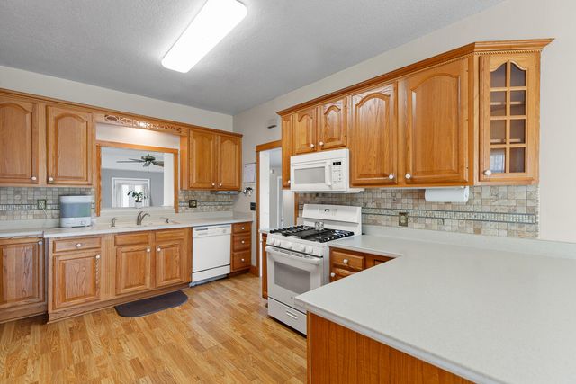 5910 Lyons Highway, Adrian, MI 49221