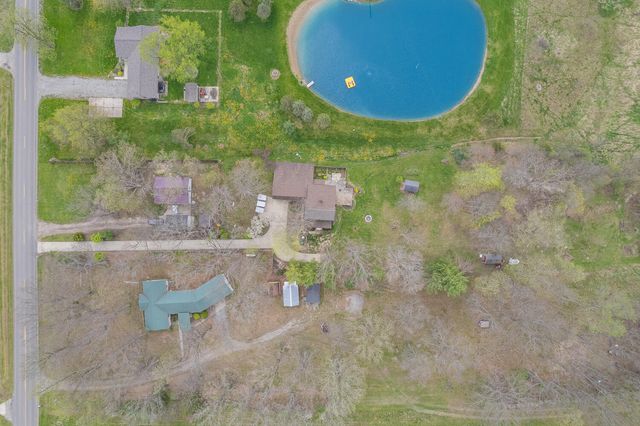 5910 Lyons Highway, Adrian, MI 49221