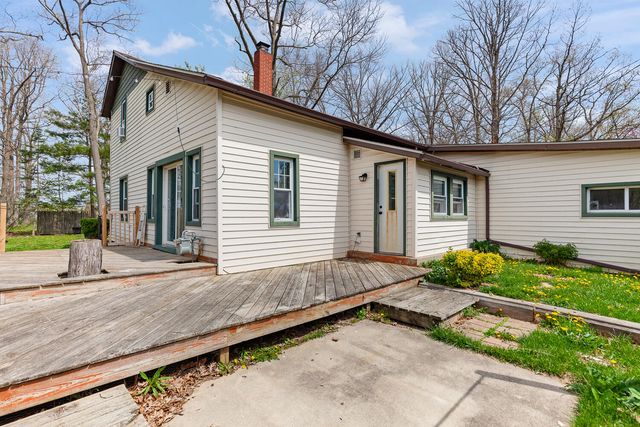 5910 Lyons Highway, Adrian, MI 49221