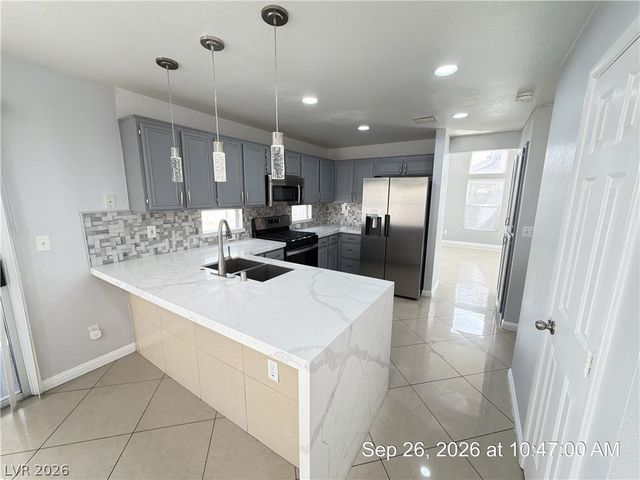 7520 Pacific Ridge Avenue, Las Vegas, NV 89128
