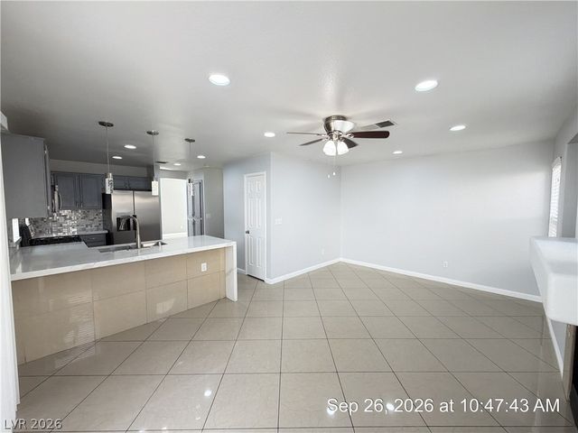 7520 Pacific Ridge Avenue, Las Vegas, NV 89128