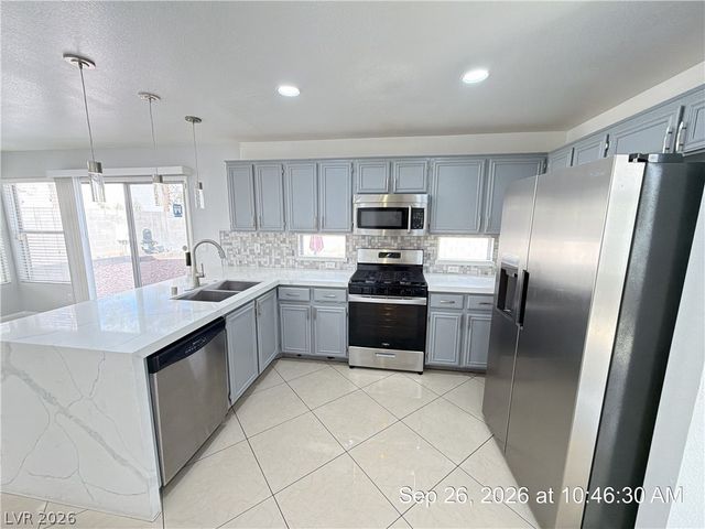 7520 Pacific Ridge Avenue, Las Vegas, NV 89128