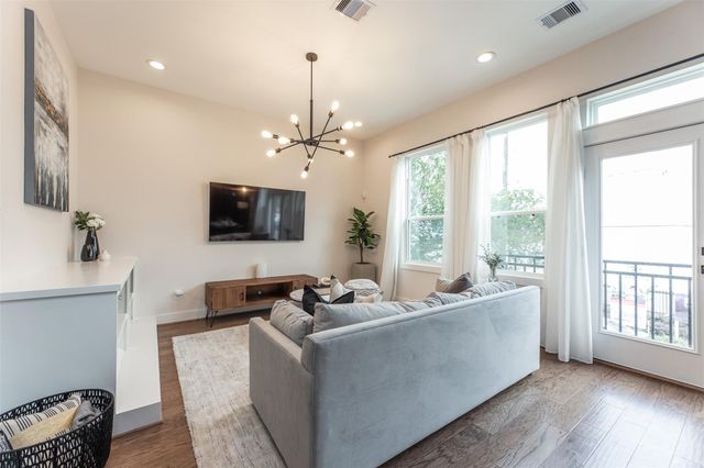 605 Middle Street, Houston, TX 77003